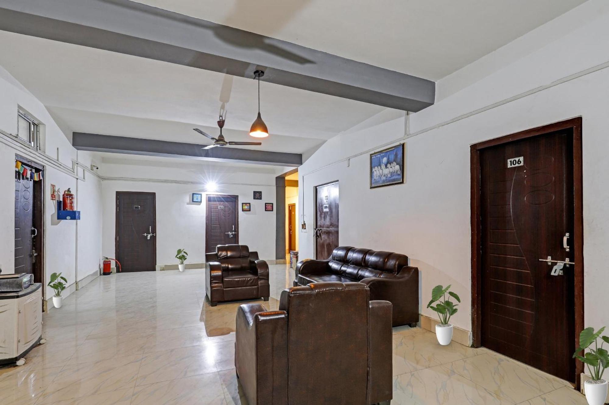 Hotel O Garchuk Market Formerly Trendz Stay Guwahati Exteriör bild
